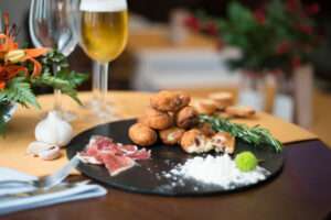 CROQUETAS restaurante en jerez de los caballeros